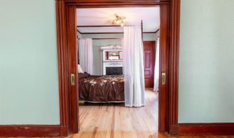 18 Hudson St, Bangor, ME 04401