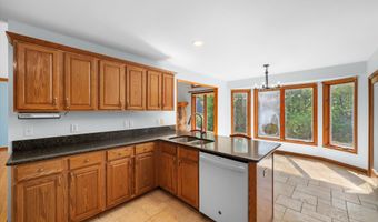 4055 Pontiac Trl, Ann Arbor, MI 48105