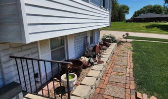 2110 Oak St, Atlantic, IA 50022
