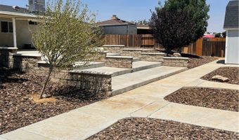 13405 Applewood Rd, Apple Valley, CA 92308