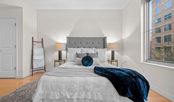 820 N POLLARD St 307, Arlington, VA 22203