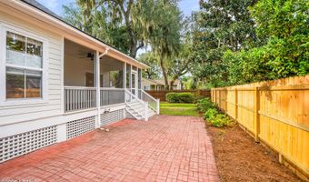 918 La Chere St, Beaufort, SC 29902