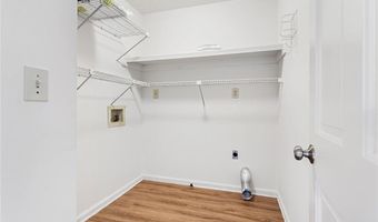 994 Coach House Dr, Tucker, GA 30084