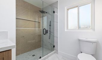 5995 BROADMOOR Dr, La Mesa, CA 91942