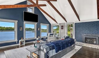 166 New Meadow Rd, Barrington, RI 02806