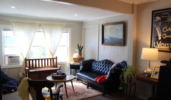 7 Grove St, Auburn, ME 04210
