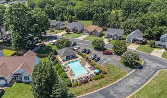 531 Plantation Creek Dr, Boiling Springs, SC 29316