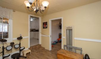 912 S 6th St, Artesia, NM 88210