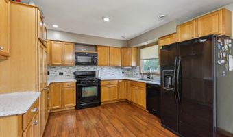 277 Sunset Ln, Antioch, IL 60002