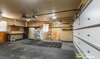 28 Grande View Dr, Cody, WY 82414