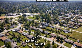 810 NW 11th St, Bentonville, AR 72712