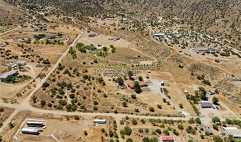 902 Searchlight Ranch Rd, Acton, CA 93510