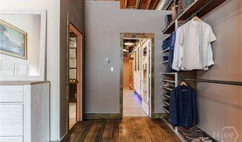 585 White Cir 406, Athens, GA 30605