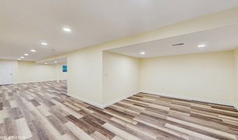8 GEORGETOWN Ct, Algonquin, IL 60102