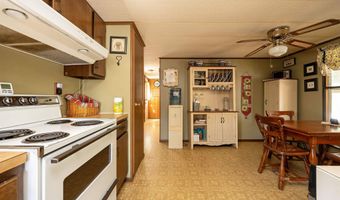 81 Shoreline Dr, Barnet, VT 05821