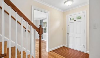 8352 ORANGE Ct, Alexandria, VA 22309