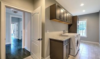 1 W Farm Rd, Smithfield, RI 02917