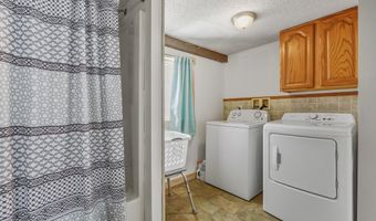 205 6th St, Beaver, WV 25813