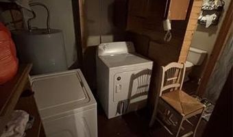 527 SW 2nd St, Adair, OK 74330