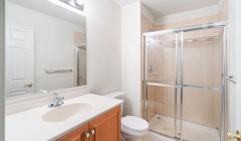 39 W Aspen Way, Aberdeen, NJ 07747