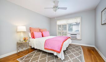 111 GRANDVIEW Pl, Alamo Heights, TX 78209