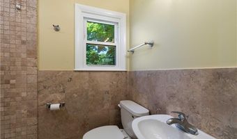278 Green End Ave, Middletown, RI 02842