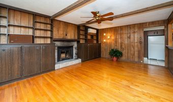 198 N Timber Ln, Cheshire, CT 06410