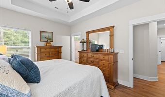 819 Baker St, Baldwin City, KS 66006