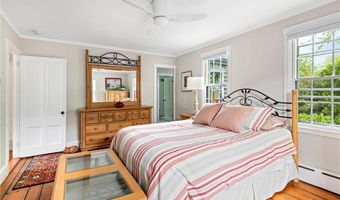 47 Second St, Newport, RI 02840
