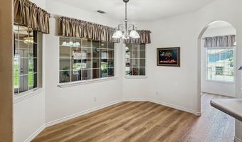 808 E Chapman Rd, Carlsbad, NM 88220