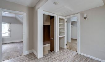 8 2nd St, Alexandria Bay, NY 13607