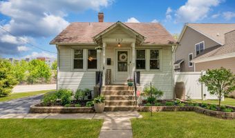 107 S Burton Pl, Arlington Heights, IL 60005