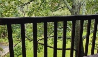 5 VILLAGE Way D-6, Alloway, NJ 07462