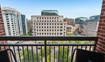 901 N MONROE St 1013, Arlington, VA 22201