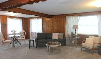 135 Riverside Dr, Alma, MI 48801