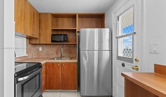 3030 Marcos Dr T-412, Aventura, FL 33160