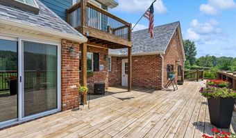18 Woodland Hills Ct, Alton, IL 62002