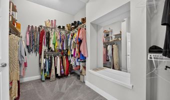 7322 PARADISO Dr, Apollo Beach, FL 33572