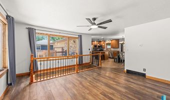 201 S 5th Ave, Brandon, SD 57005