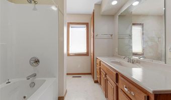 1502 4th Ave SW, Austin, MN 55912