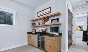 1916 S Meteor Way, Boise, ID 83712