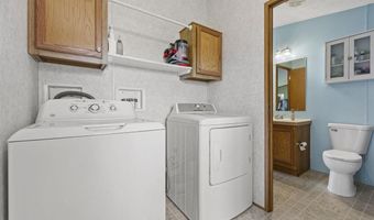 3017 118th St, Amana, IA 52203