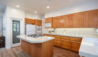 844 S Parkglen Pl, Anaheim, CA 92808