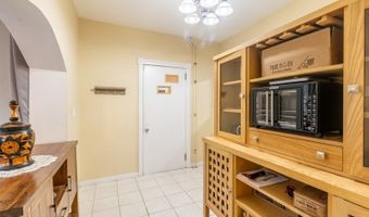 24 Livingston Ave, Andover, NJ 07801