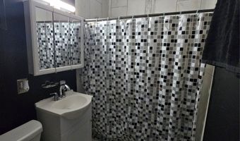 2920 E 36th St, Des Moines, IA 50317