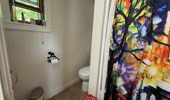 20 Moosehorn Rd, Abbot, ME 04406