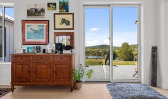 23 WHITE HORSE HILL Ln, Amissville, VA 20106