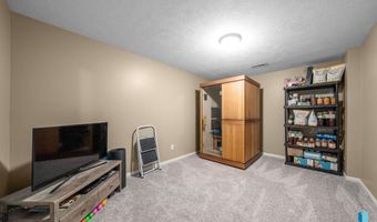 316 S Country Club Ave, Brandon, SD 57005