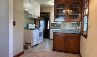 107 W Walnut St, Anamosa, IA 52205