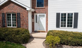 224 W ARROWHEAD Ln, Appleton, WI 54913